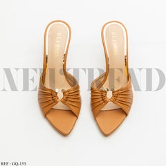 Mules à talon GQ-153 Camel