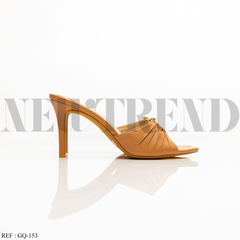 Mules à talon GQ-153 Camel