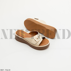 Mules YQ-24 Off White